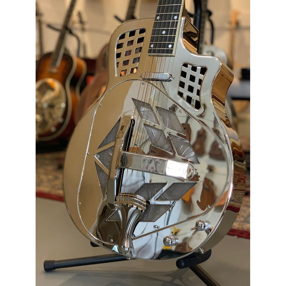 Bourbon street resonator deals guitar